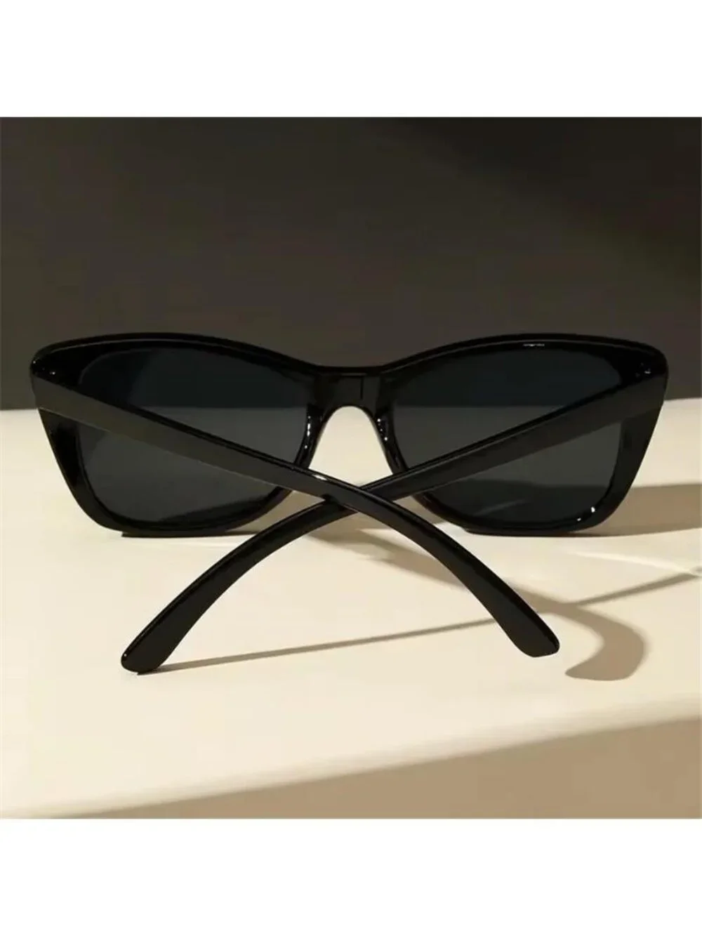 Classic  Cat Eye Frame SunGlasses